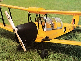 D.H. 82C Tiger Moth (Plan & Article)